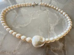 pearl strand with  big baroque